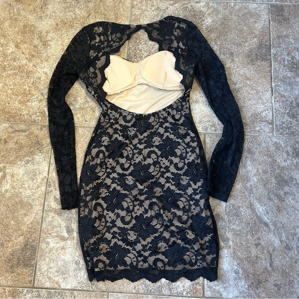 Emerald Sundae Black Lace Dress - Picture 3 of 7